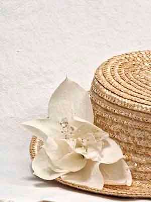 Sombreros con Flores Secas y Preservadas