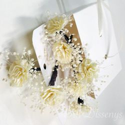 5 Pin de Paniculata y Clavel