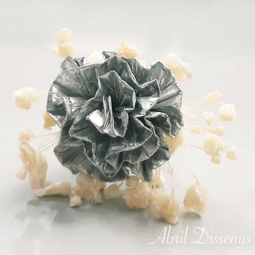 5 Pin de Paniculata y Clavel