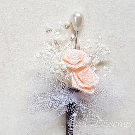 Alfiler boda 2 rosas y flor seca