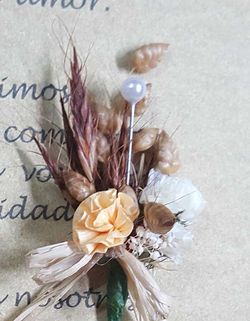 Ramillete Flor Solapa Prendido