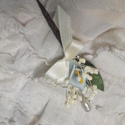 Alfiler flor seca y cala azul