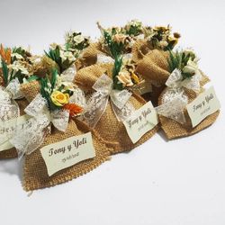 Bolsa yute flor lavanda y lazo