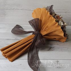 Bouquet de proteas y flor seca