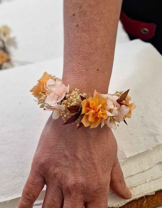 Brazalete de Flores Secas y Preservadas