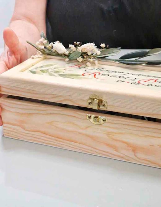 Caja de madera personalizada con pergamino escrito a mano A3
