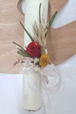 Caja con marco, pergamino con flores A3