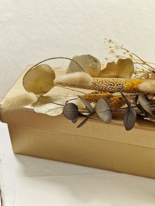 Caja con Ramo de Flores Exóticas