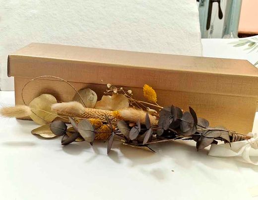 Caja con Ramo de Flores Exóticas