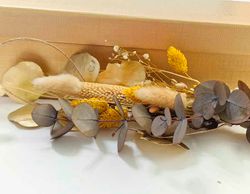 Caja con Ramo de Flores Exóticas