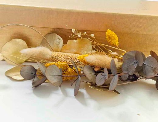 Caja con Ramo de Flores Exóticas