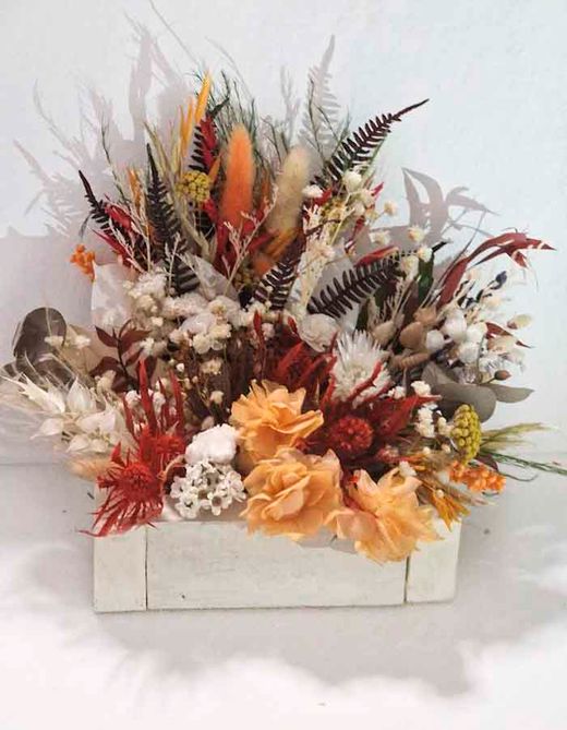 Caja de Madera con Surtido de Flores Iría