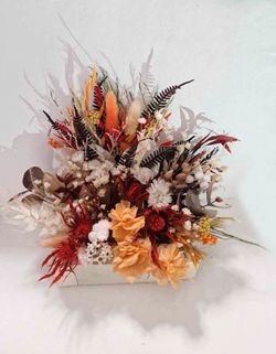 Caja de Madera con Surtido de Flores Iría