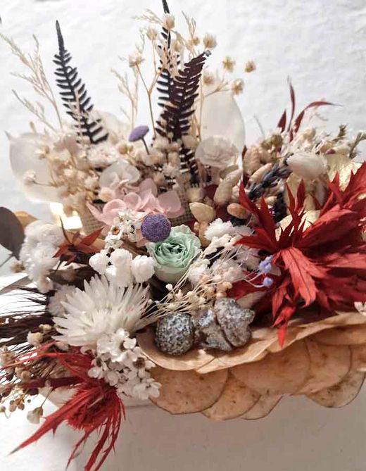 Caja de Madera con Surtido de Flores Iría