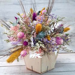 Centro de Madera con Flores Iría