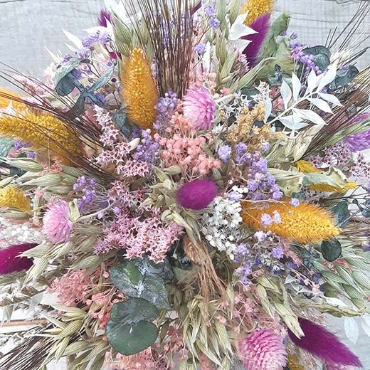 Centro de Madera con Flores Iría