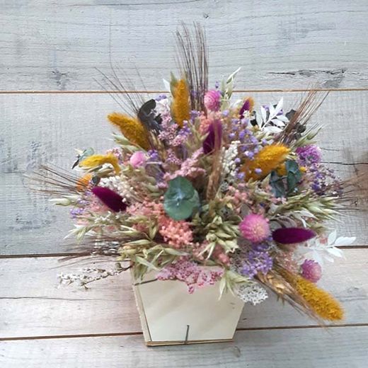 Centro de Madera con Flores Iría