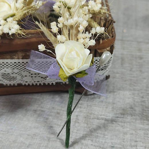 Cesta con 80 Alfileres de una Rosa