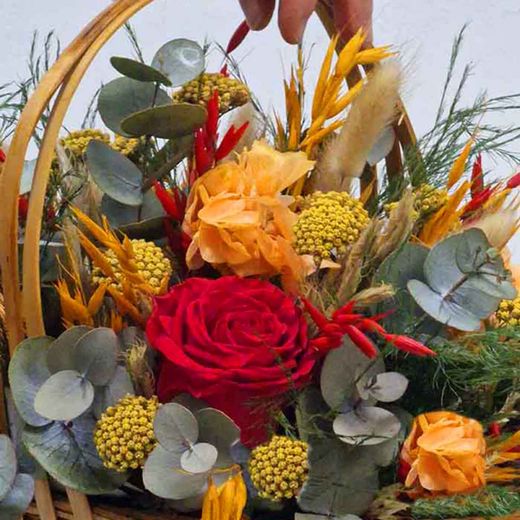 Cesta de Flores Secas Colores Otoñales