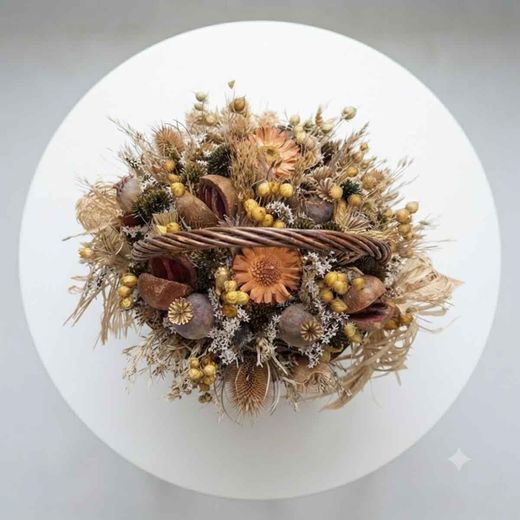 Cesta Rústica de Flores y Proteas