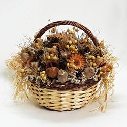 Cesta Rústica de Flores y Proteas