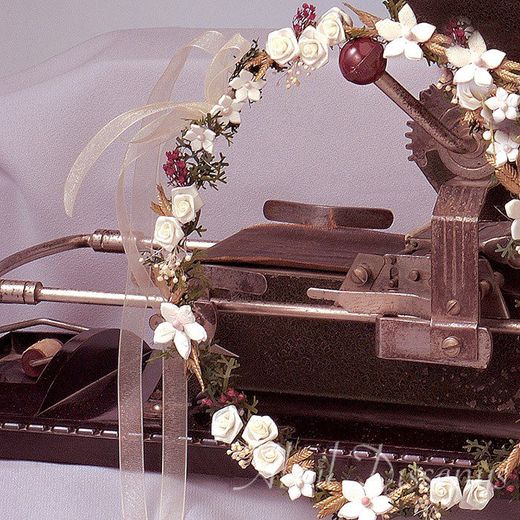 Corona de Flor de Porcelana Silvia