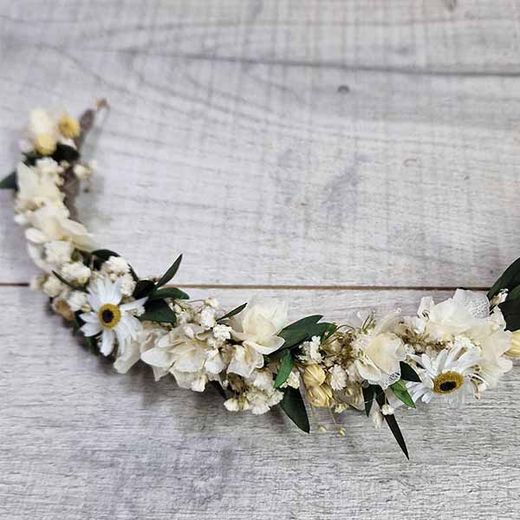 Corona Flores en Cascada Blanca