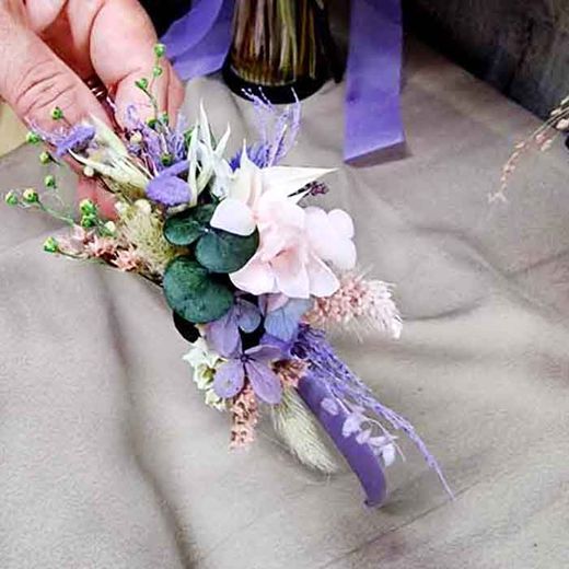 Diadema con Flores Lateral Lilas