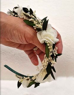 Diadema de Flores para Ceremonias Dámaris