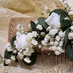 Dos Peinetas con Flores y Rosas