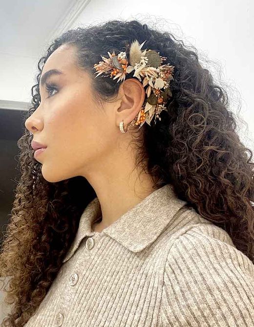 Ear cuff flowers