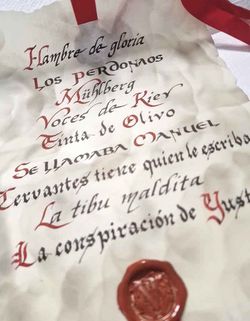 Escritos a Mano en Pergamino Minimalista