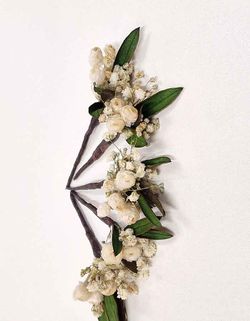 Pin Pelo Olivo Flor de la Paz