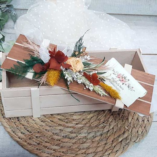 Poesía con caja madera y Flores