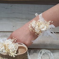 Pulsera Flor Seca y Tres Claveles