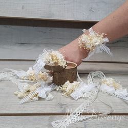 Pulsera Flor Seca y Tres Claveles