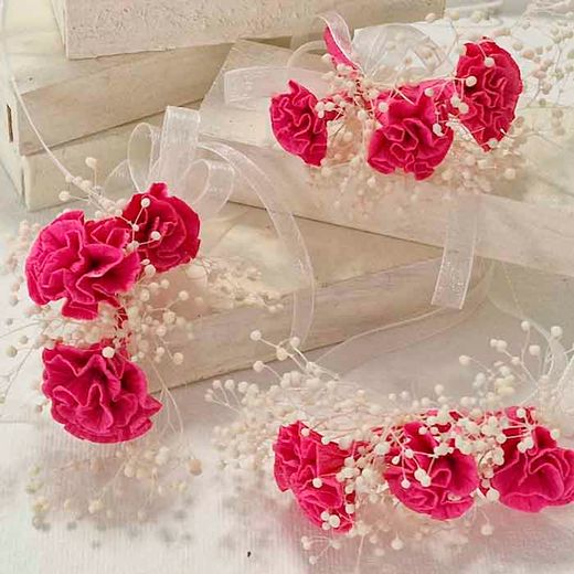 Pulseras con Tres Claveles de Colores