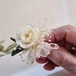 solapa con rosa preservada para novio y padrino