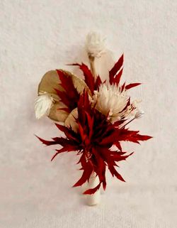 Ramillete para la Solapa de Flores y Hojas