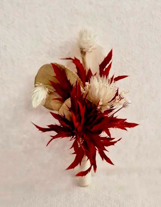 Ramillete para la Solapa de Flores y Hojas