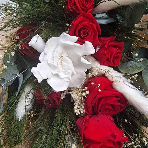 Ramo de Novia 7 Rosas 1 Gardenia