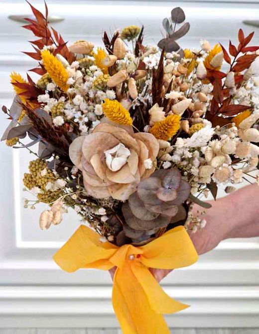 Ramo de Novia Amarillo de Flores Preservadas