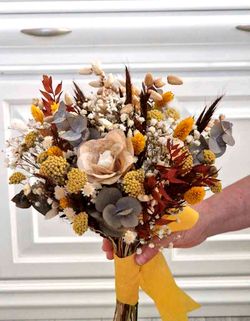 Ramo de Novia Amarillo de Flores Preservadas