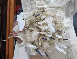 Ramo Novia Blanco con Ruscus y Lavanda