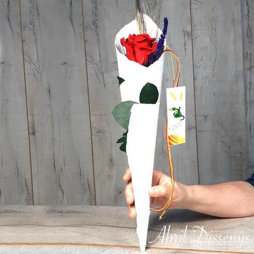 Rosa de Sant Jordi Envuelta en Pergamino