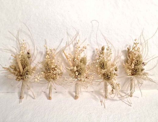 Solapa Pequeña de Flor Seca Laia