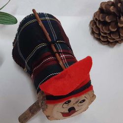 Tió de Navidad pequeño artesanal 4 x 10
