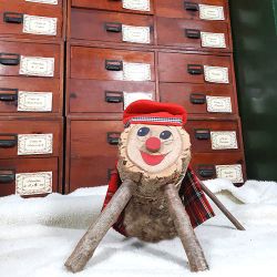 Tió de Navidad con Accesorios 20 x 50