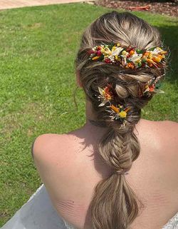 Tocado con Flores en Cascada Otoño